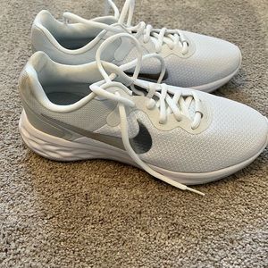Women’s Nike shoes